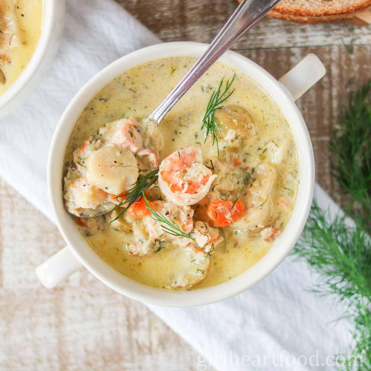  A chowder that'll transport you straight to the South with every spoonful.