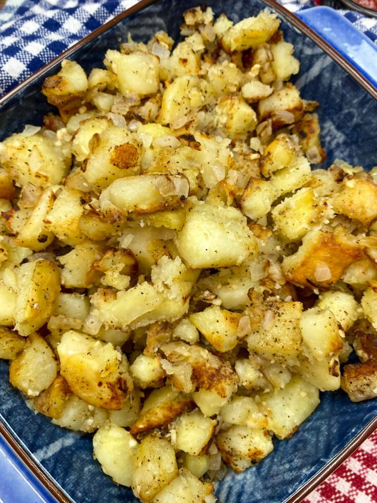  A generous sprinkle of seasoning brings these potatoes to life