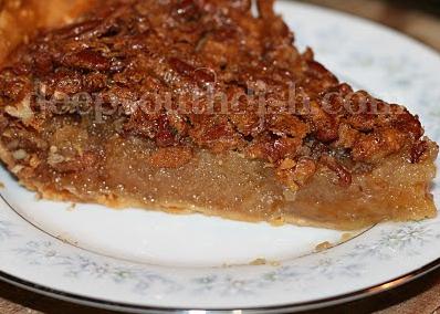  A Slice of Southern Comfort: Warm Pecan Pie