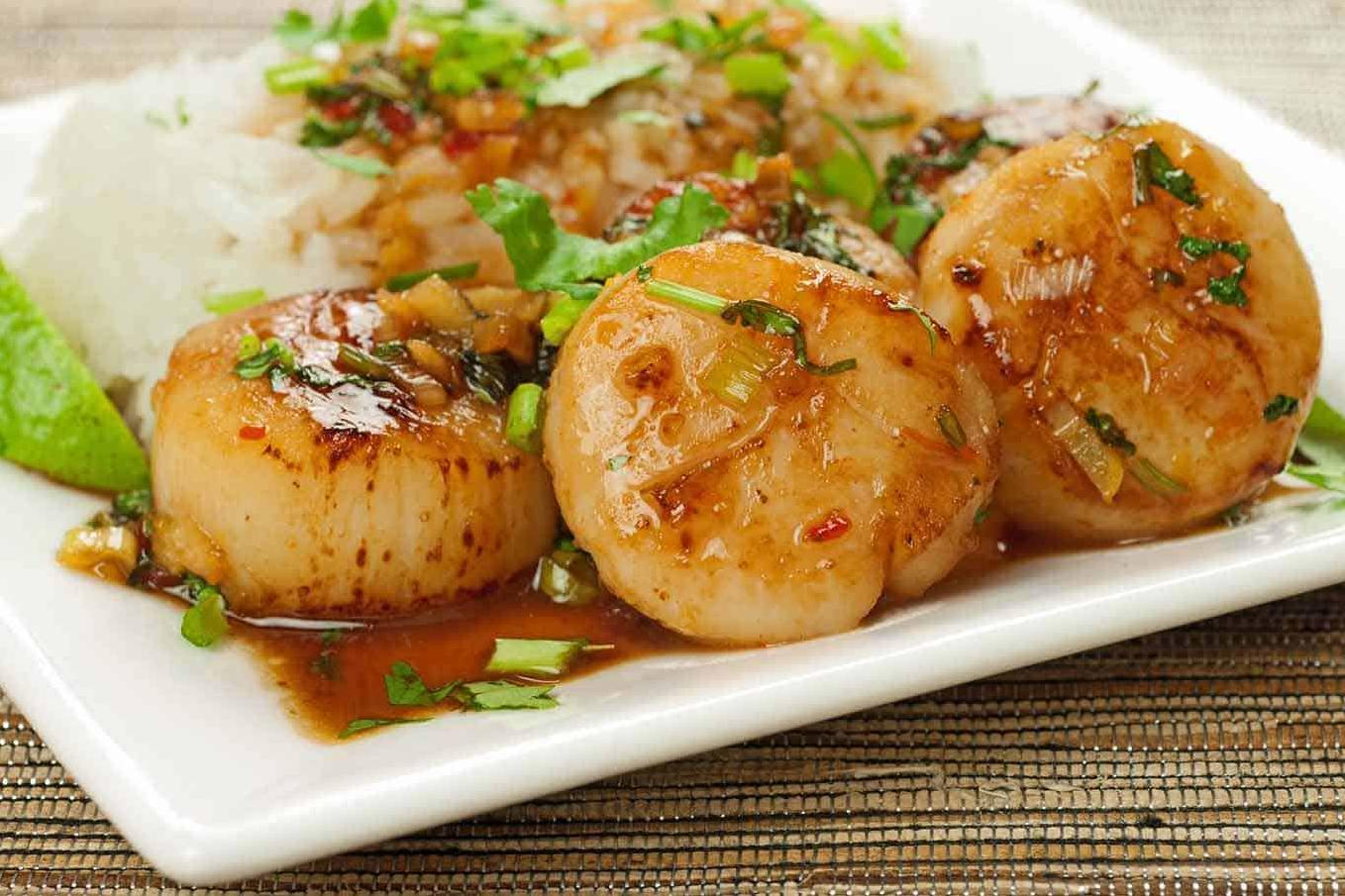  Fresh Scallops: Fresh scallops are a must for this recipe, ensuring a tender and flavorful taste.