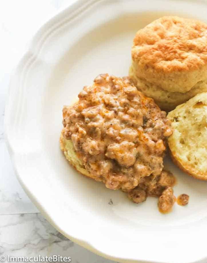  Get a taste of Louisiana with this spicy and flavorful gravy