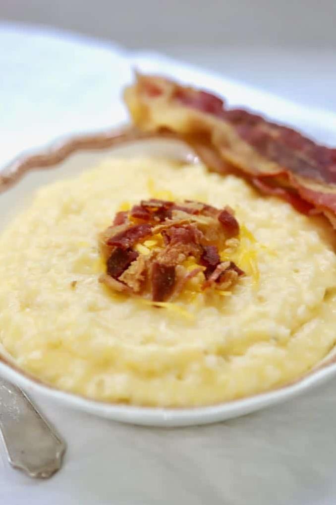  My crockpot cheesy southern grits is the perfect breakfast delight.