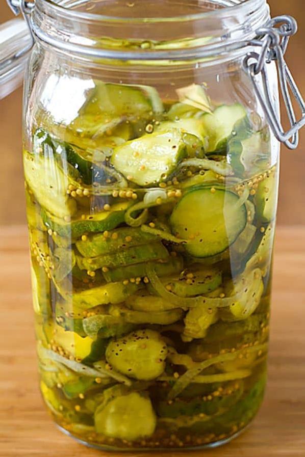  Pickles can be a fantastic way to add some crunch to a sandwich for that perfect texture.