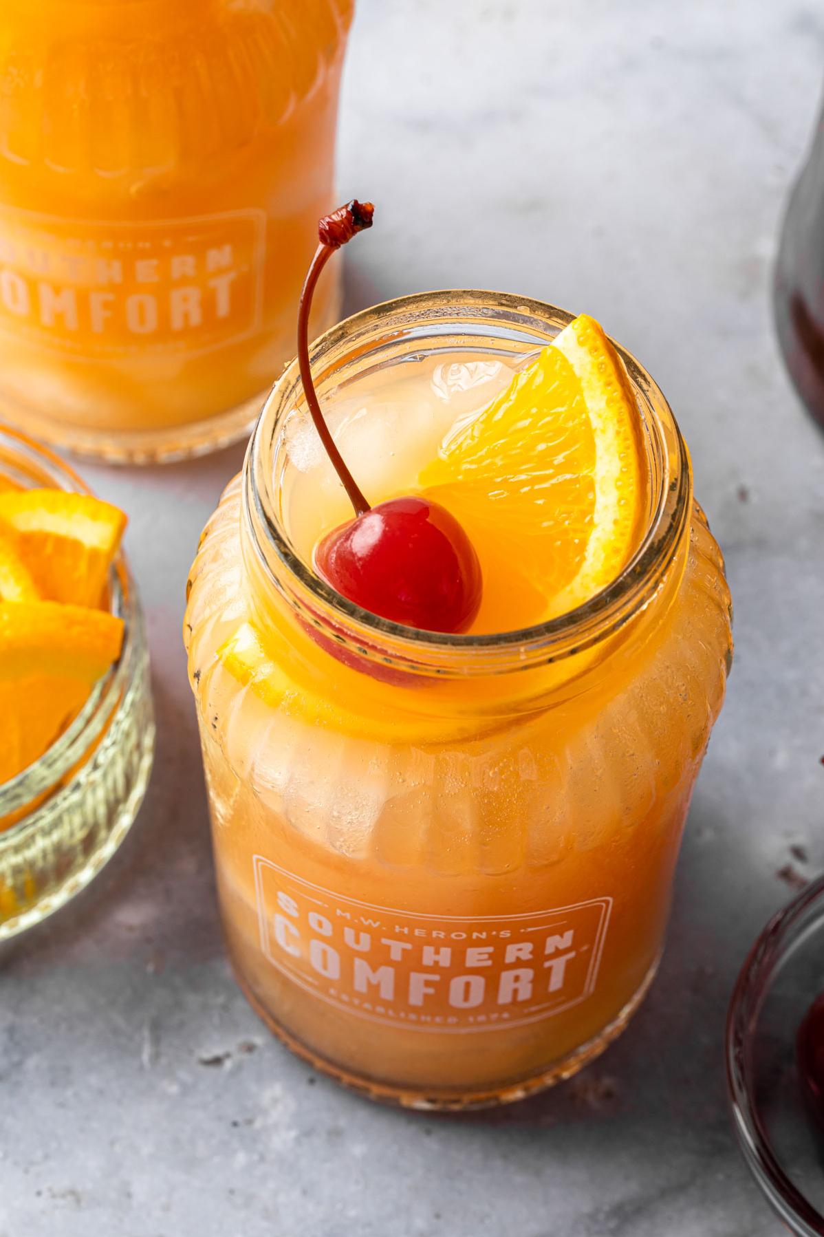  Raise your glass to this Southern Comfort Cobbler Cocktail!