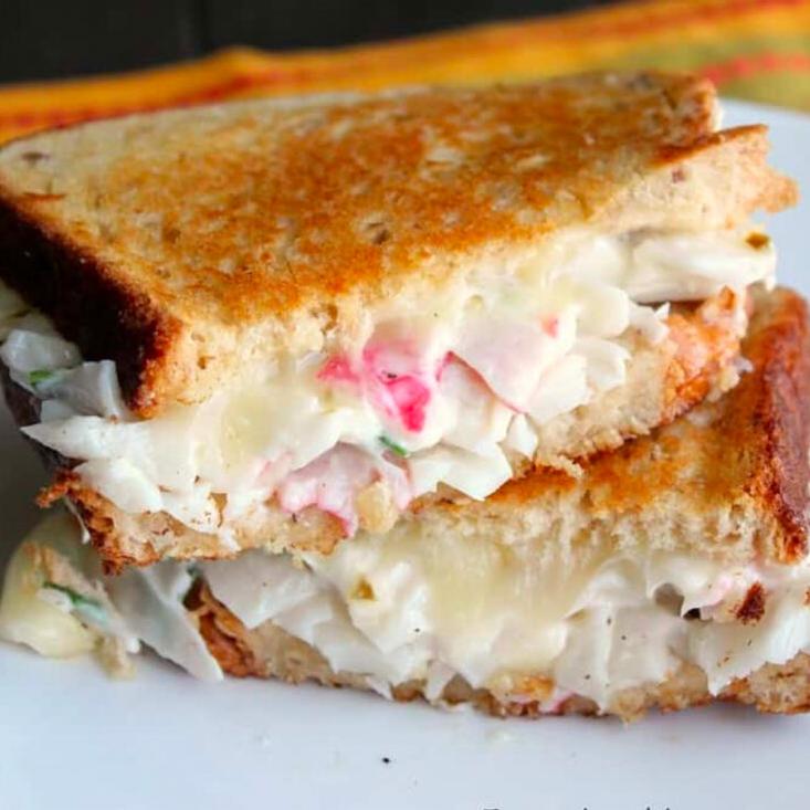  Rich and creamy crab meat sandwiched between two slices of bread