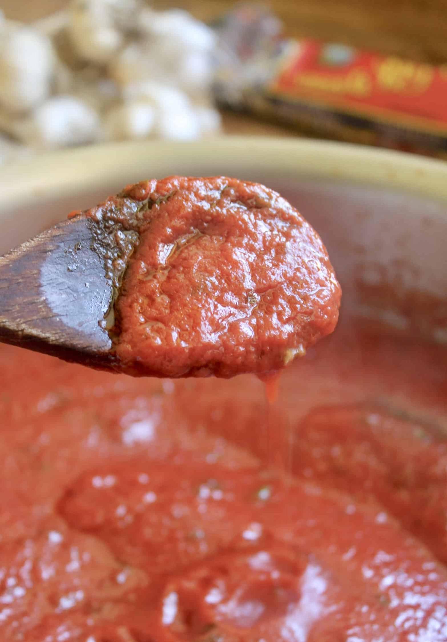 Savor the traditional taste of Southern Italy with this authentic tomato sauce recipe