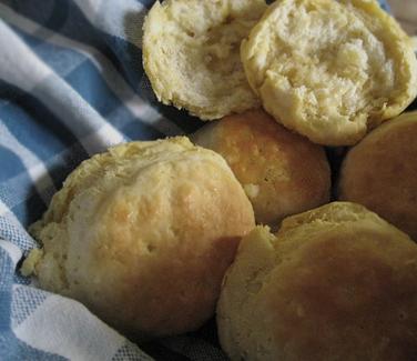 Homemade Southern Biscuits Recipe | Buttery & Fluffy Delight