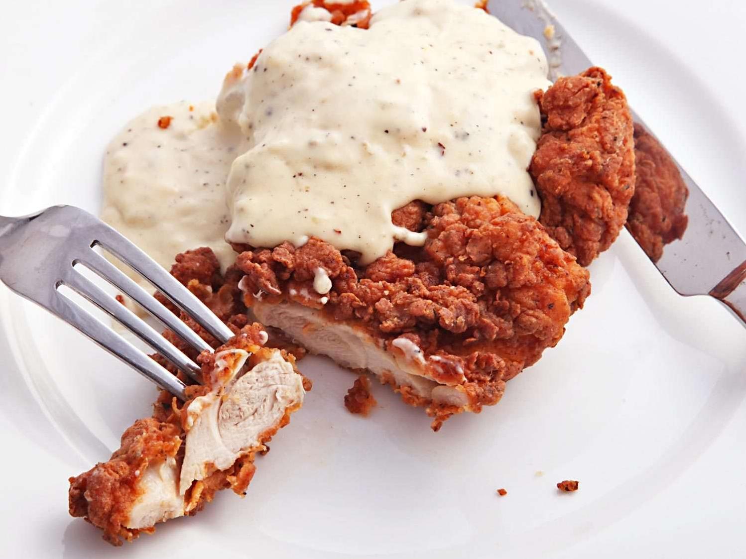 Southern Fried Chicken With Cream Gravy