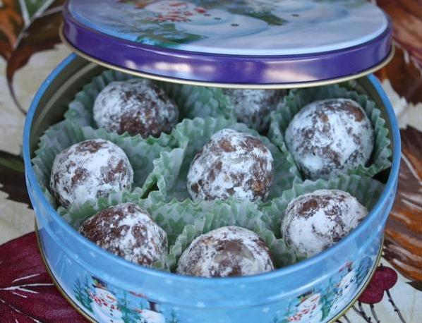  The perfect dessert for any occasion, Southern Rum Balls are easy to make and even easier to devour.