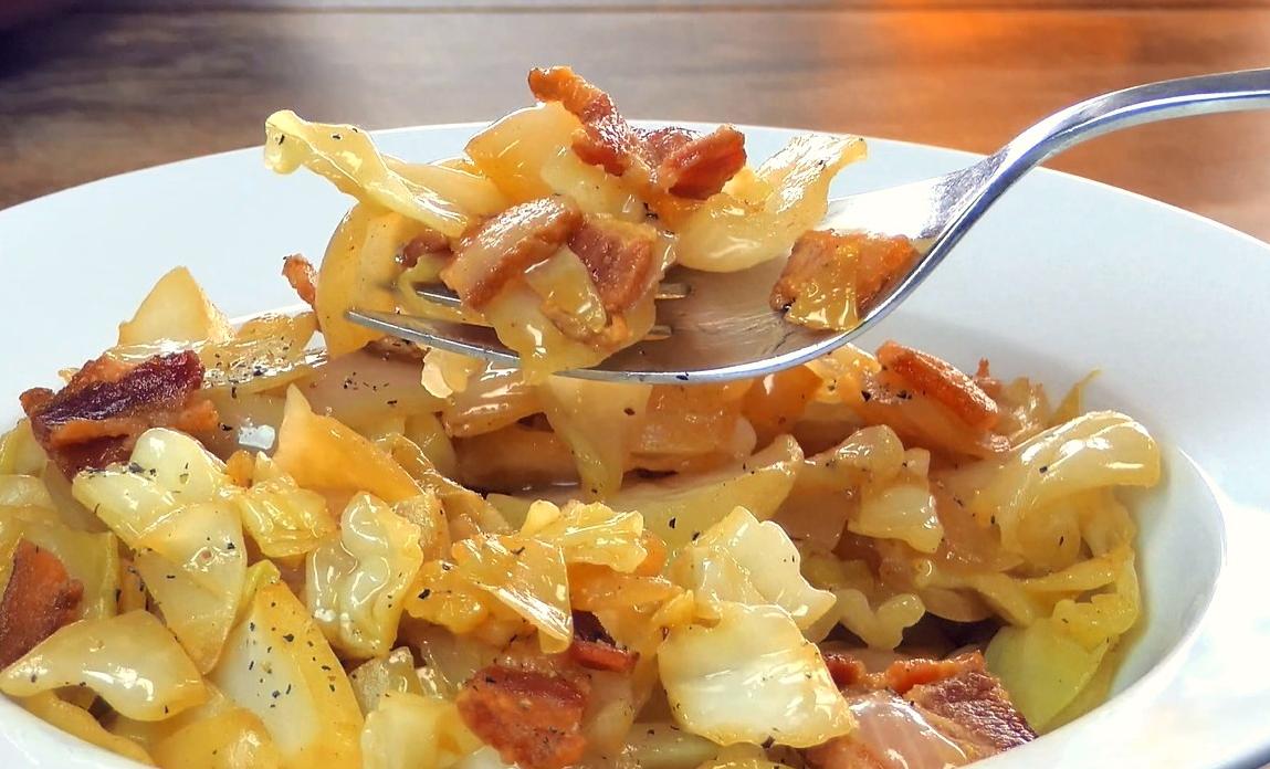  This southern fried cabbage chicken stew is a hearty and delicious meal that you can enjoy any time of the year.